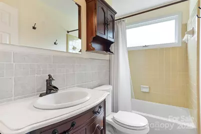 6294 Southlake Drive, Hickory, NC 28601 - Photo 32