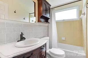 6294 Southlake Dr, Hickory, NC 28601 - Photo 32