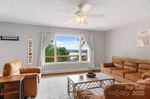 6294 Southlake Dr, Hickory, NC 28601 - Photo 4