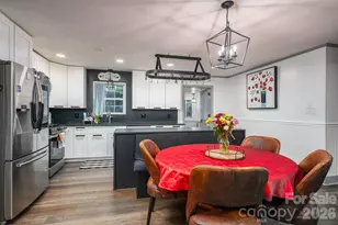 606 Huss St, Lincolnton, NC 28092 - Photo 6