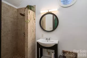 606 Huss St, Lincolnton, NC 28092 - Photo 14