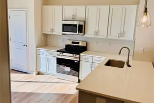 6041 King Charles Ct, Charlotte, NC 28213 - Photo 2