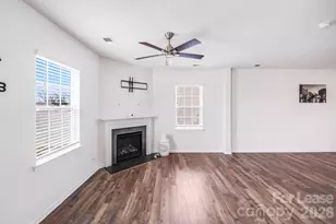 7411 Foxgate Cir, Charlotte, NC 28215 - Photo 12