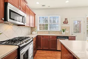 4492 Huntingdon Dr, Fort Mill, SC 29707 - Photo 8