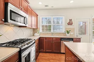 4492 Huntingdon Dr, Fort Mill, SC 29707 - Photo 8