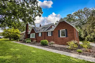 1025 Myrtle Dr, Rock Hill, SC 29732 - Photo 2