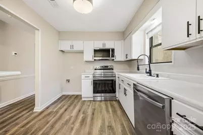 1605 Abbey Circle, Asheville, NC 28805 - Photo 8