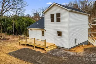 382 Holtzclaw St, Canton, NC 28716 - Photo 4