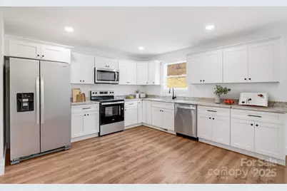 382 Holtzclaw Street, Canton, NC 28716 - Photo 14