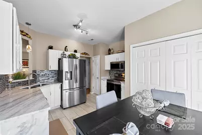 624 Cliffs Inn Circle, Charlotte, NC 28214 - Photo 12