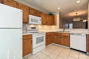 9305 Four Mile Crk Rd, Charlotte, NC 28277 - Photo 16