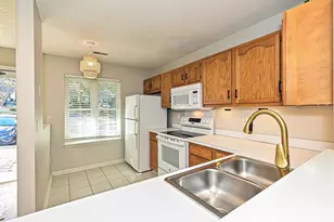 9305 Four Mile Crk Rd, Charlotte, NC 28277 - Photo 14