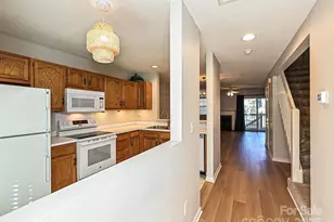 9305 Four Mile Crk Rd, Charlotte, NC 28277 - Photo 2