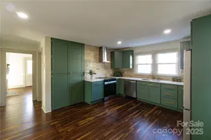 137 N Magnolia St, Mooresville, NC 28115 - Photo 4