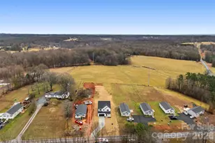 551 Perry Rd, Troutman, NC 28166 - Photo 4