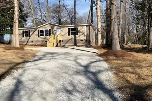 702 Mullinax Cir, Blacksburg, SC 29702 - Photo 2