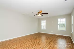 609 Castlefin Ct, Statesville, NC 28625 - Photo 8