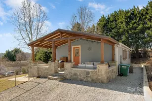 213 Sandy Creek Ct, Hendersonville, NC 28792 - Photo 4