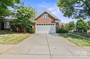 2904 Autumn Harvest Ln, Charlotte, NC 28269 - Photo 32