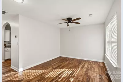 3855 Glenlea Commons Drive, Charlotte, NC 28216 - Photo 4