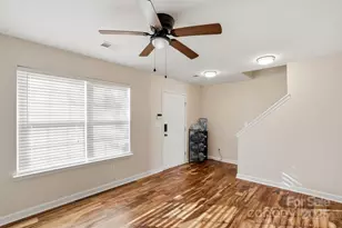 3855 Glenlea Commons Dr, Charlotte, NC 28216 - Photo 6