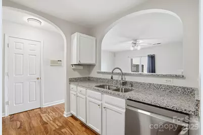 3855 Glenlea Commons Drive, Charlotte, NC 28216 - Photo 12