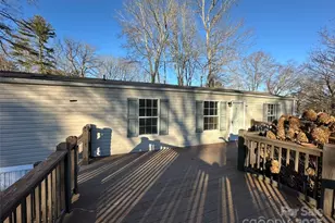 200 Rolling Oaks Dr, Hendersonville, NC 28791 - Photo 12