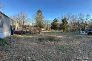 200 Rolling Oaks Dr, Hendersonville, NC 28791 - Photo 16