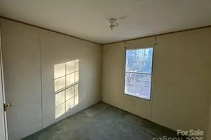 200 Rolling Oaks Dr, Hendersonville, NC 28791 - Photo 8