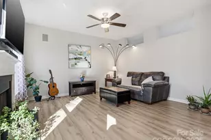 12103 Saddle Pace Ln, Charlotte, NC 28269 - Photo 10