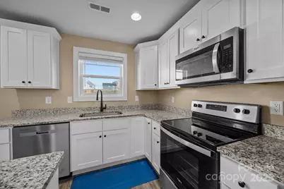 701 3rd Street SE, Conover, NC 28613 - Photo 8