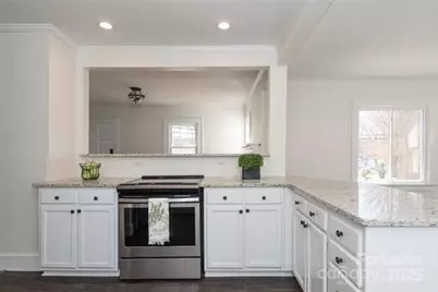 815 E Front Street, Statesville, NC 28677 - Photo 4