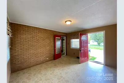 1402 W Mauney Avenue, Gastonia, NC 28052 - Photo 12