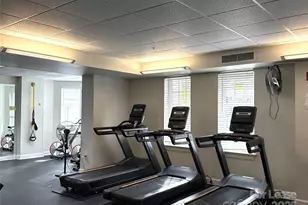 300 W 5th St, Charlotte, NC 28202 - Photo 26