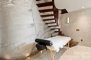 1709 Dearmon Dr, Charlotte, NC 28205 - Photo 36