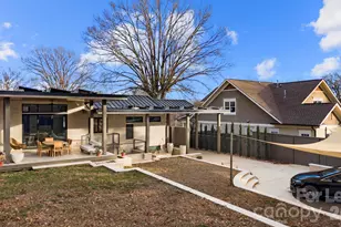 1709 Dearmon Dr, Charlotte, NC 28205 - Photo 46