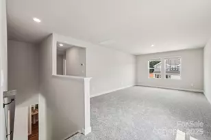 2073 Sunflower Cir, Newton, NC 28658 - Photo 12