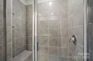 2073 Sunflower Cir, Newton, NC 28658 - Photo 18