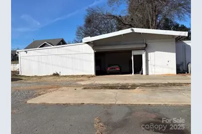 700 Tuckaseege Road, Mount Holly, NC 28120 - Photo 1