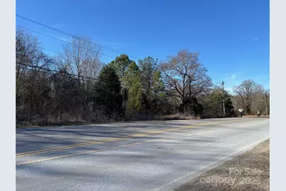 2015 Mountain Island Highway, Mount Holly, NC 28120 - Photo 4