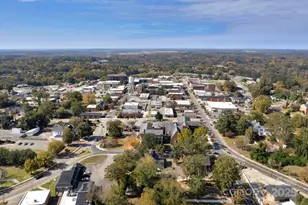 107 Rockingham Rd, Rockingham, NC 28379 - Photo 4