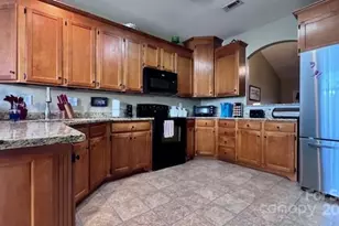 397 Bramblewood Dr, Salisbury, NC 28147 - Photo 2