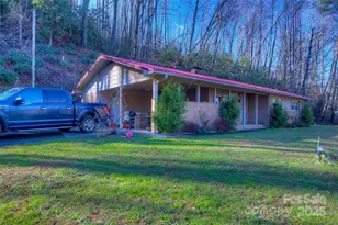 583 Deer Park Lake Rd, Spruce Pine, NC 28777 - Photo 2