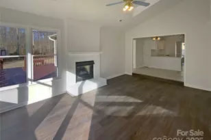 4202 Hounds Run Dr, Matthews, NC 28105 - Photo 2