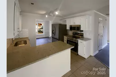 4202 Hounds Run Drive, Matthews, NC 28105 - Photo 8