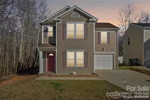 7307 Fig Ln, Charlotte, NC 28215 - Photo 2