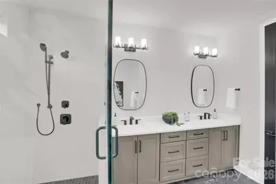 313 E Peterson Drive, Charlotte, NC 28217 - Photo 32