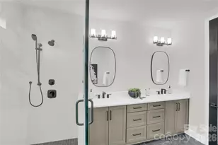 313 E Peterson Dr, Charlotte, NC 28217 - Photo 32