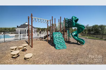 11407 Cardinal Creek Avenue, Charlotte, NC 28215 - Photo 8