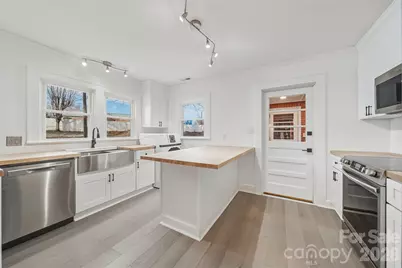 2048 Quiet Lane, Hickory, NC 28602 - Photo 8